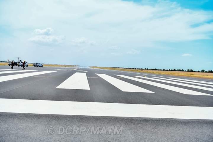 Visite du chantier de l'aéroport de Donsin par le ministre Émile Zerbo