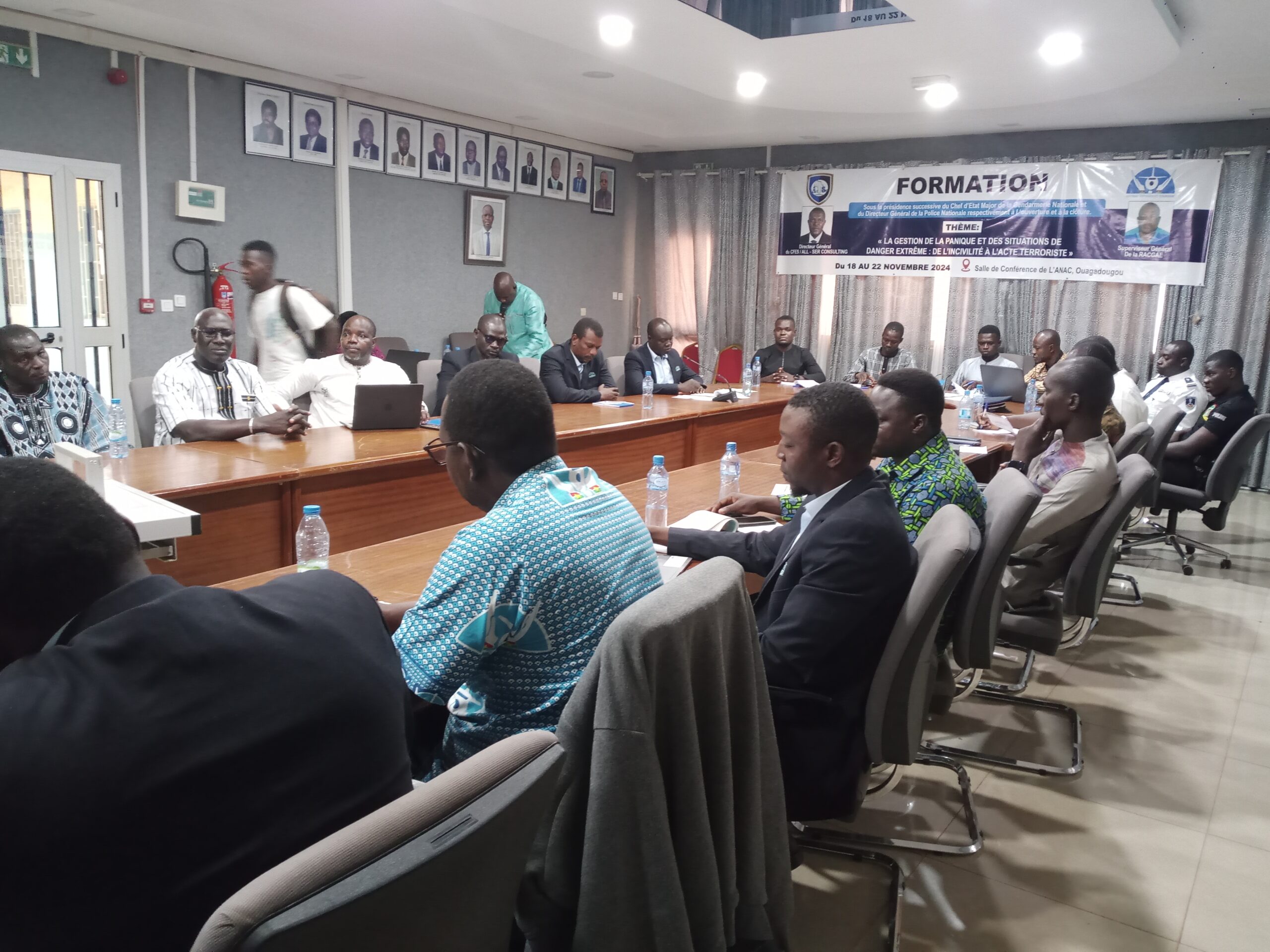 Clôture de l'atelier de formation de la RACGAE au profit de ses agents sur « La gestion de la panique et des situations de danger extrême : de l’incivilité à l’acte terroriste », 22 novembre 2024