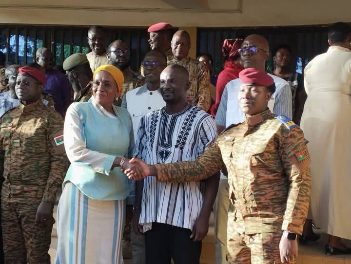 Passation de charges à la tête du ministère en charge de l'Action humanitaire, 17 décembre 2024