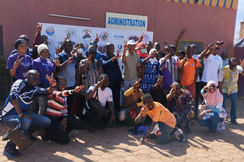 La deuxième édition de la Grande foire zéro SIDA organisée par l'Association des jeunes pour la lutte contre le VIH SIDA (AJLV), 7 décembre 2024