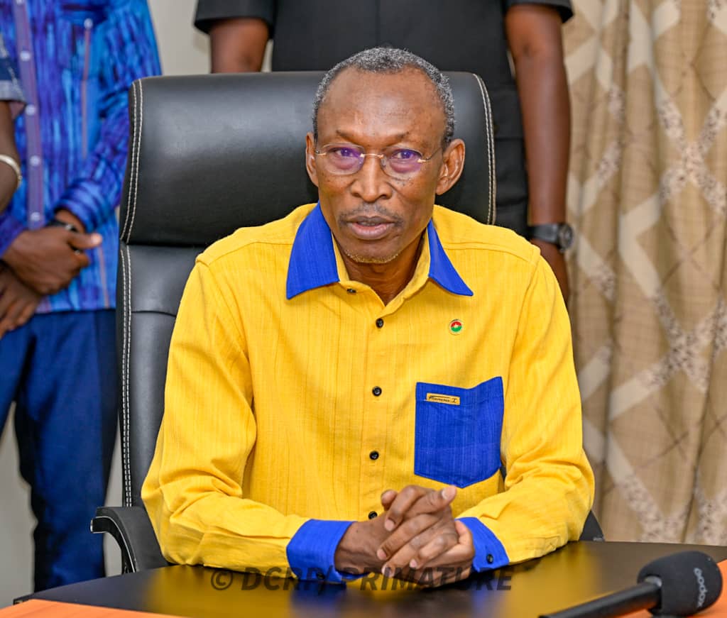 Passation de charge au premier ministère, 9 décembre 2024