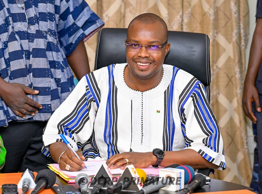 Passation de charge au Premier ministère, 9 décembre 2024