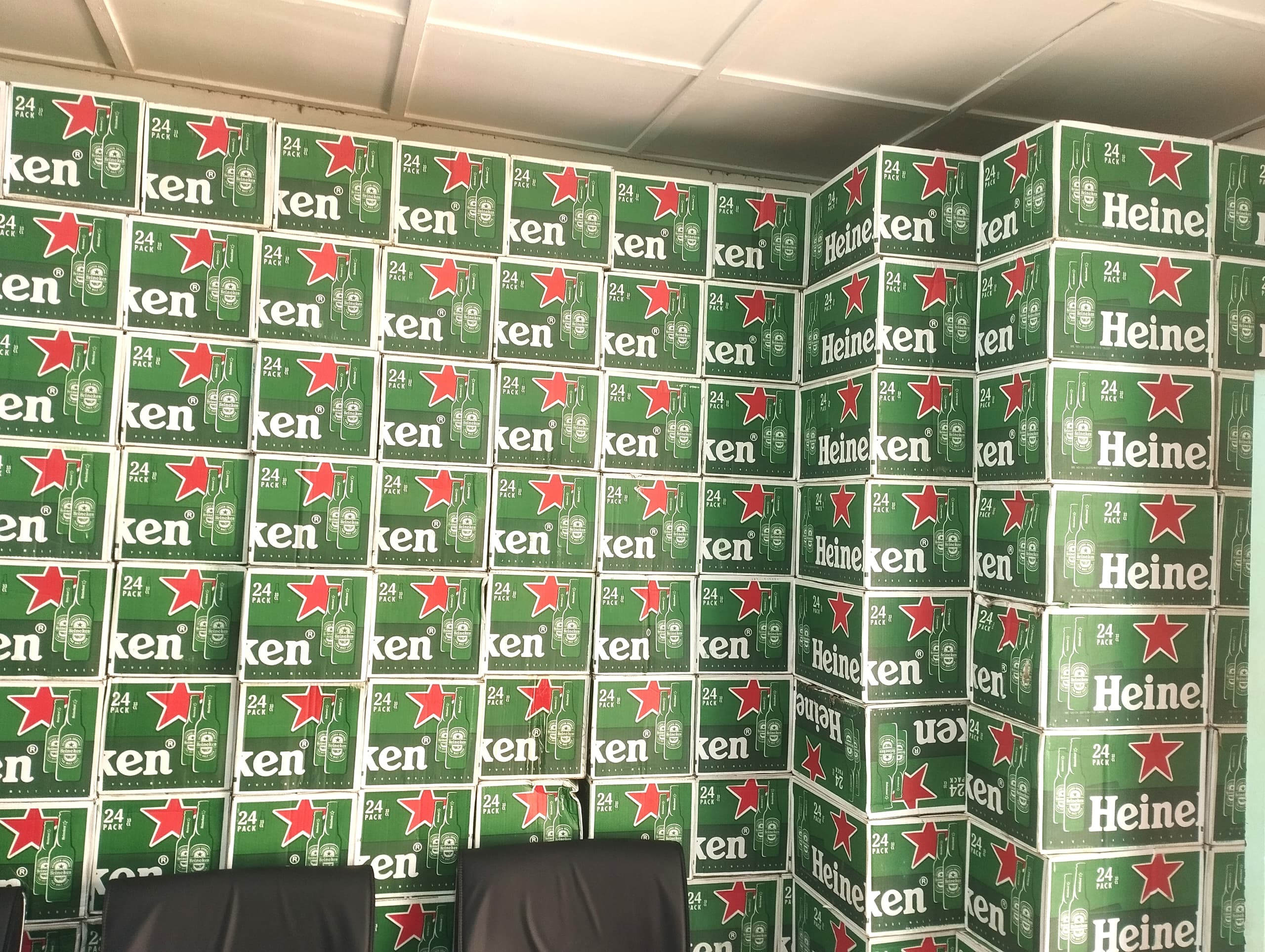 Conférence de presse de la Coordination nationale de lutte contre la fraude (CNLF) sur la saisie de boissons alcoolisées périmées de marque « Heineken », 10 décembre 2024