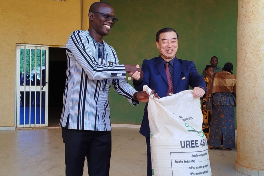 Le ministère en charge de l’Agriculture a bénéficié d’un don de 50 tonnes d’engrais d’une valeur de 25 millions de FCFA de la part de la Chine