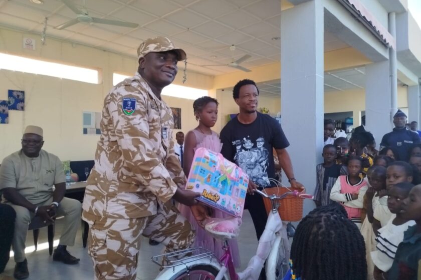 Essakane a parrainé une journée de solidarité au profit des enfants des Forces de défense et de sécurité (FDS), organisée par l'AS Police le 28 décembre 2024