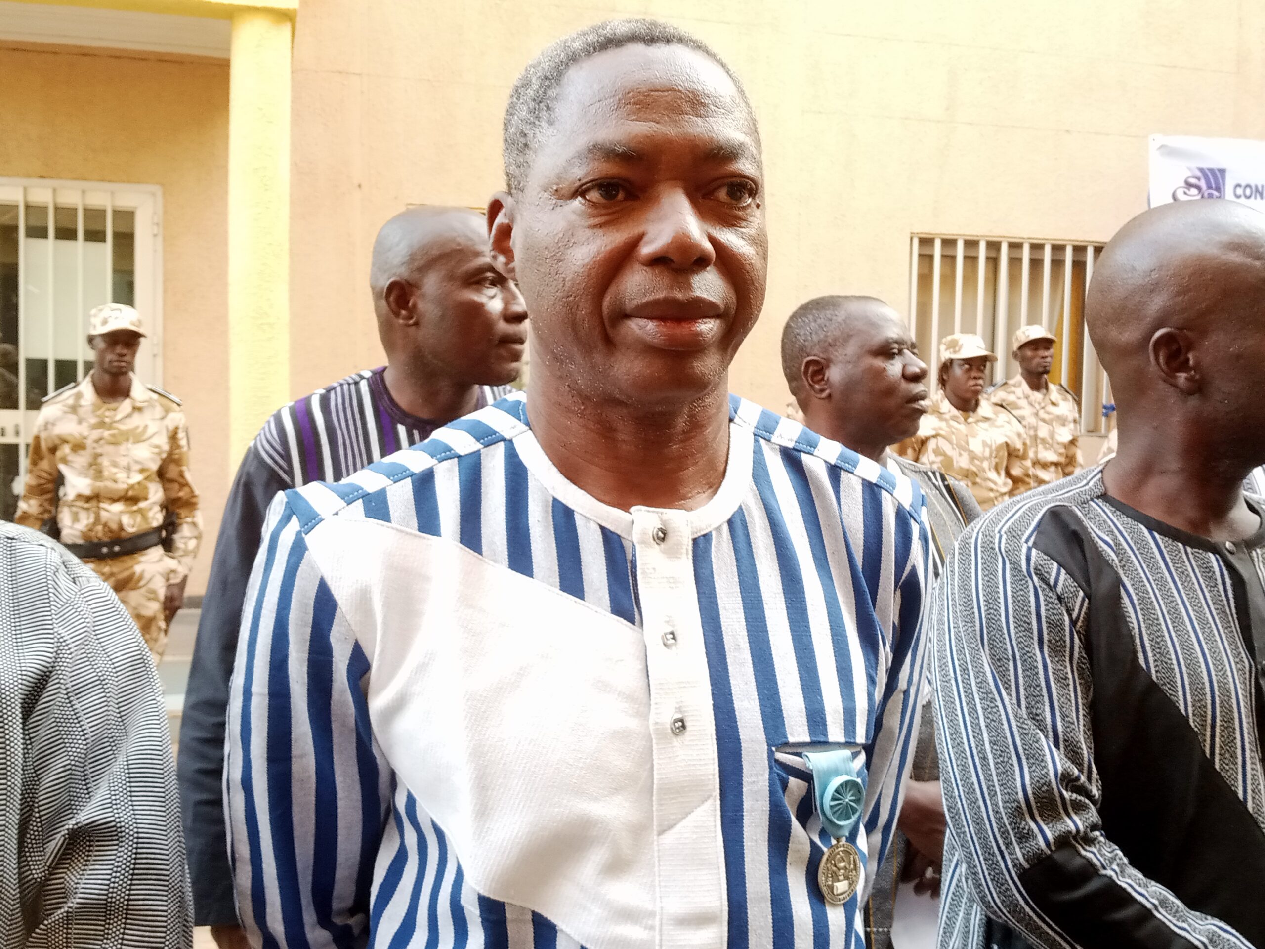 Cérémonie de décoration au Conseil supérieur de la communication, 19 décembre 2024