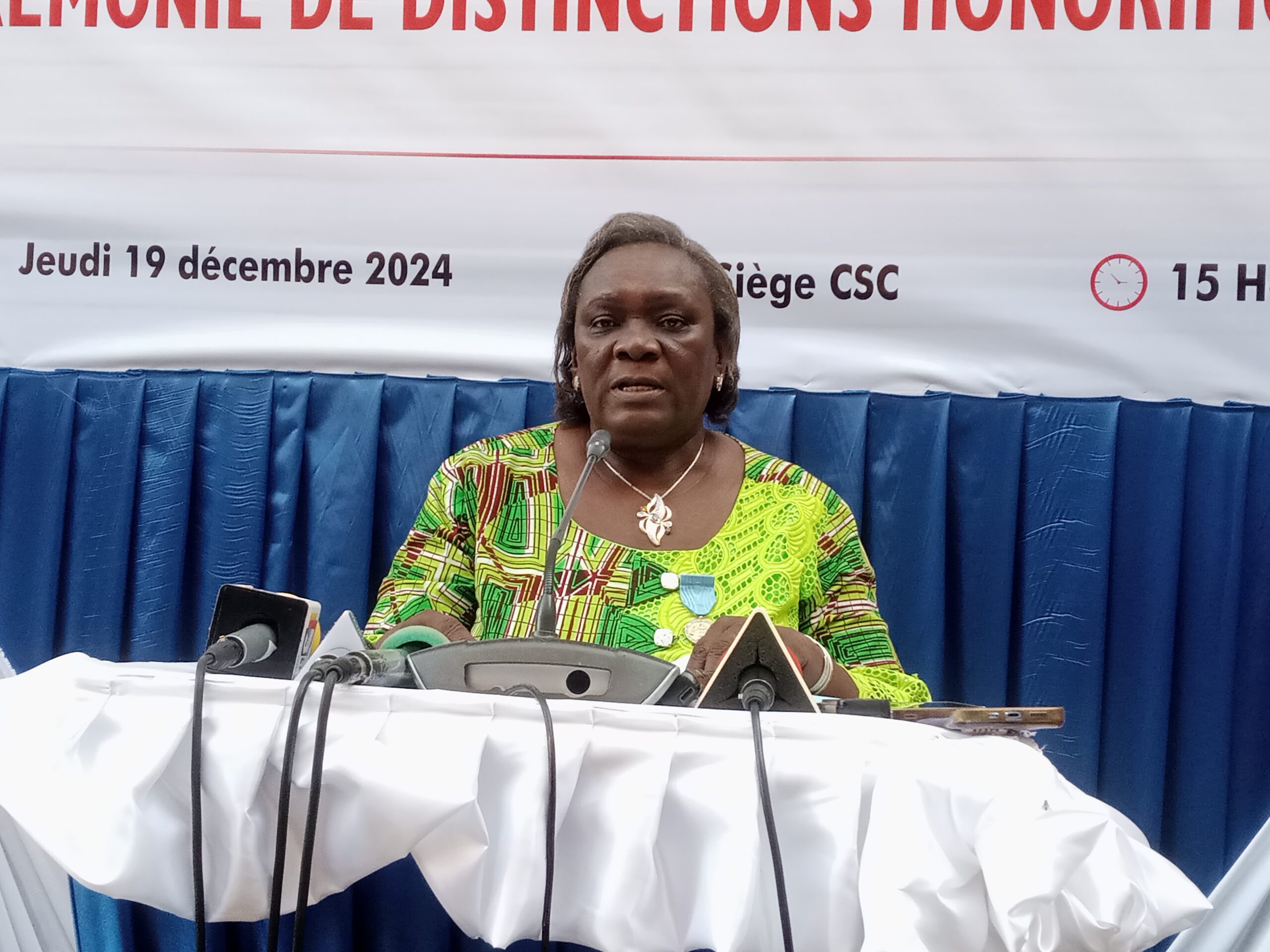 Cérémonie de décoration au Conseil supérieur de la communication, 19 décembre 2024