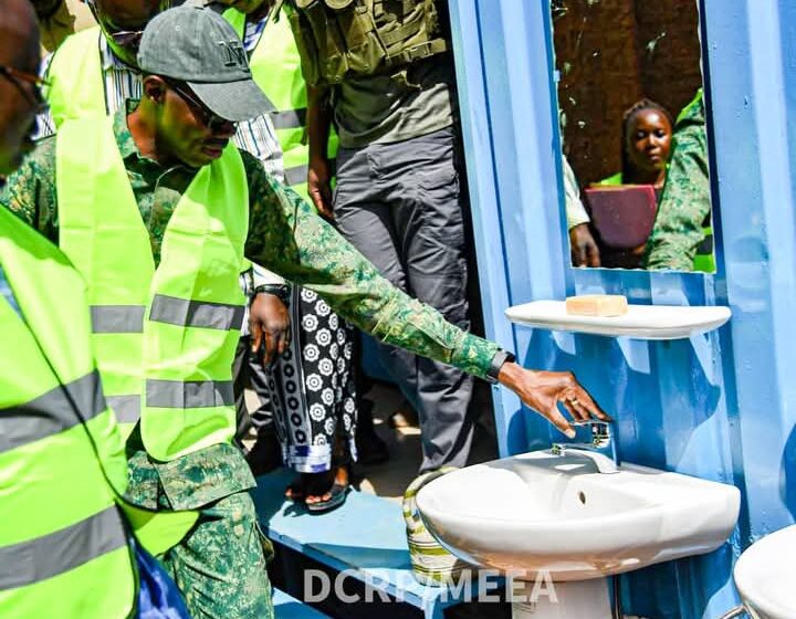 Cérémonie d'inauguration des des toilettes publiques dans les villes de Ouagadougou, Bobo-Dioulasso et Koudougou au profit de la population, par le ministre Roger Baro, 13 janvier 2025