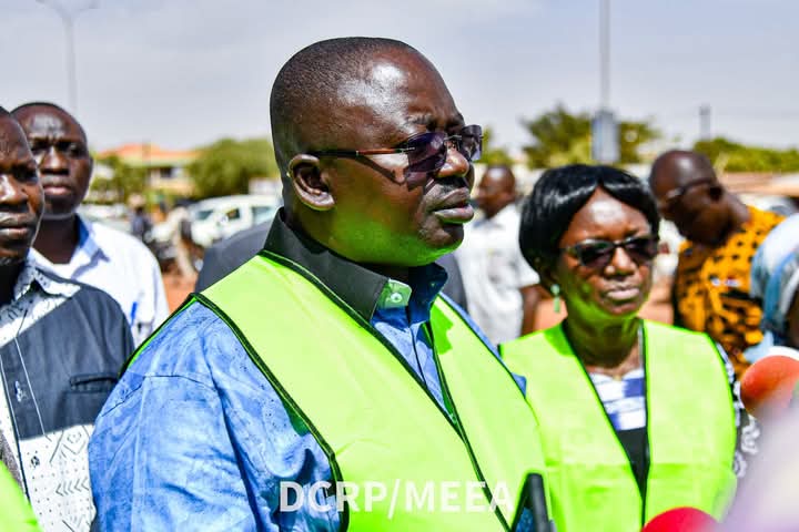 Cérémonie d'inauguration des des toilettes publiques dans les villes de Ouagadougou, Bobo-Dioulasso et Koudougou au profit de la population, par le ministre Roger Baro, 13 janvier 2025