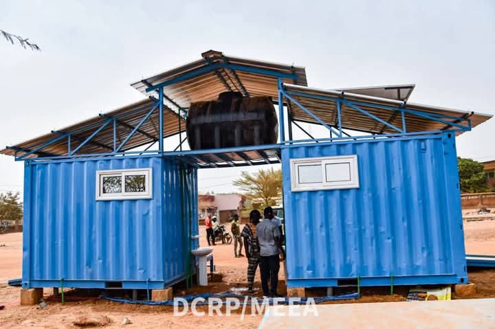 Cérémonie d'inauguration des des toilettes publiques dans les villes de Ouagadougou, Bobo-Dioulasso et Koudougou au profit de la population, par le ministre Roger Baro, 13 janvier 2025