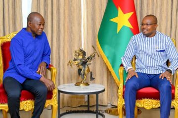 En audience ce mardi 14 janvier 2025 à Ouagadougou, l’architecte Diébédo Francis Kéré a fait le point sur l’avancement des travaux de construction du mausolée Thomas Sankara au Premier ministre, Jean Emmanuel Ouédraogo.