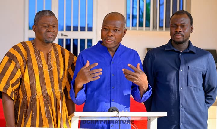 En audience ce mardi 14 janvier 2025 à Ouagadougou, l’architecte Diébédo Francis Kéré a fait le point sur l’avancement des travaux de construction du mausolée Thomas Sankara au Premier ministre, Jean Emmanuel Ouédraogo.