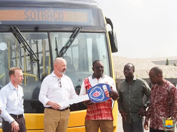Le PDS de Ouagadougou, Maurice Konaté a effectué une mission au Ghana pour l'acceptation du prototype de bus à livrer à la SOTRACO, 23 janvier 2025