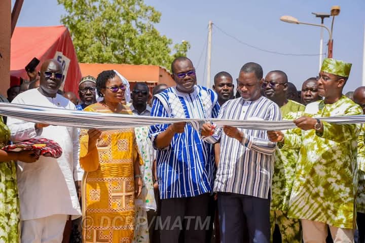 Cérémonie de réouverture du marché de Sankaryaar après l'incendie, 30 janvier 2025