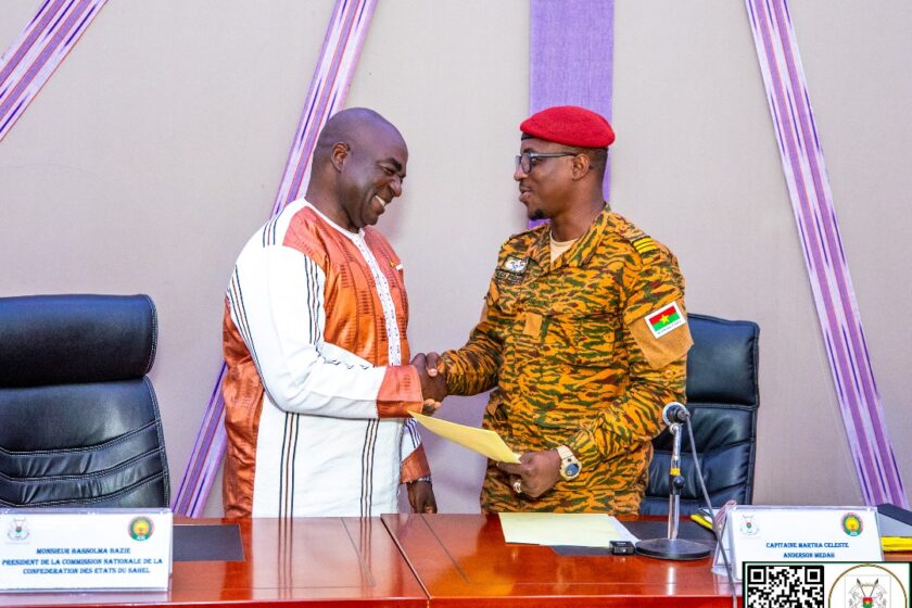La cérémonie d’installation du Président de la Commission nationale de la Confédération des États du Sahel (CN-CES), Bassolma BAZIÉ, 13 janvier 2025