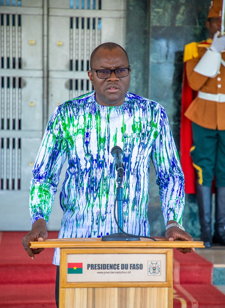 Le ministre en charge de l'Économie, Aboubacar Nacanabo lors du point de presse du Conseil des ministres du 15 janvier 2025