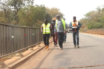 Visite du DG des infrastructures de transport sur le chantier du Pont de Hérédougou, 1er février 2025