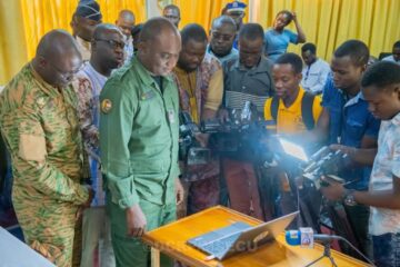 Lancement officiel de la plateforme de signalement des actes de cybercriminalité dénommée « Alerte-BCLCC », 11 février 2025