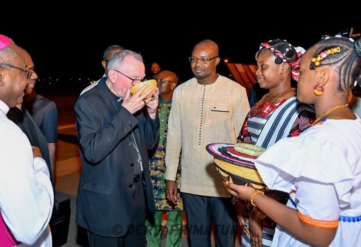 Le secrétaire d’État du Pape François, le cardinal Pietro Parolin, est arrivé dans la soirée du 14 février 2025 à Ouagadougou.