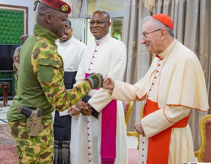 Le Chef de l’État, le Capitaine Ibrahim Traoré, s’est entretenu le 17 février 2025 à Ouagadougou, avec le Secrétaire d’État du Saint-Siège, le Cardinal Pietro Parolin