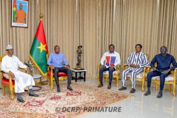 Le Premier ministre, Jean Emmanuel Ouédraogo a accordé une audience au ministre en charge de la Culture du Tchad, a l'occasion du FESPACO, 21 février 2025