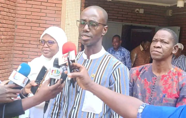 Le CSC a organisé une conférence publique sur les attitudes à adopter face à la désinformation pour une utilisation saine des réseaux sociaux, 7 février 2025