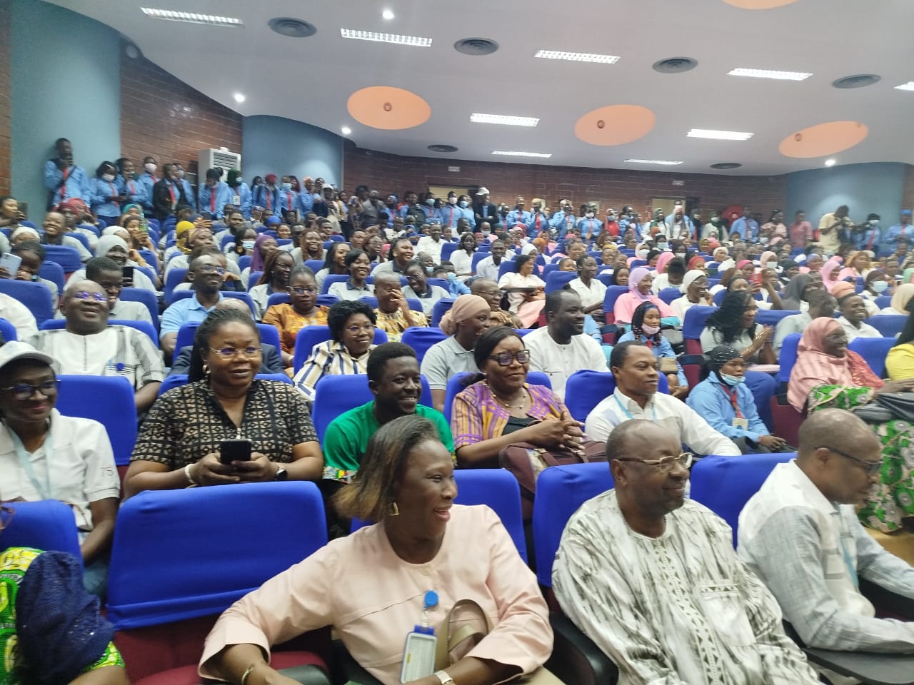 En marge des activités du FESPACO 2025, l'OMS, en collaboration avec le ministère de la santé a organisé une projection spéciale suivie d’un débat sur la santé, 26 février 2025