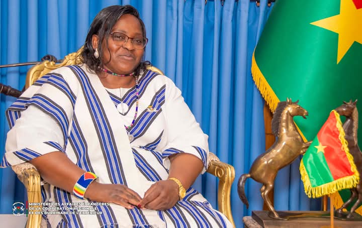 Le ministre des Affaires étrangères de la Coopération régionale et des Burkinabè de l’Extérieur, Karamoko Jean Marie Traoré, a reçu le 4 mars 2025, l’Ambassadeur du Burkina Faso au Mali, Julienne Dembele /Sanon