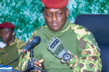 Clôture de la conférence de l'ASVOVIG sur la prise en charge des familles des FDS tombés au front, 13 mars 2025