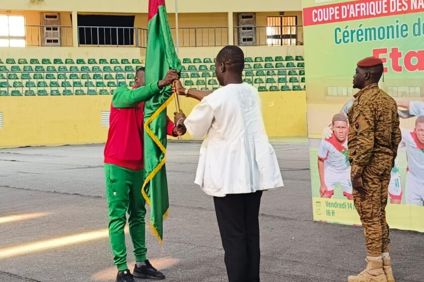 La cérémonie de remise du drapeau aux Étalons U17, 14 mars 2025