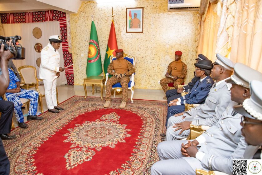 Dans le cadre de son séjour dans la région du Plateau Central, le Chef de l'Etat a accordé une audience aux autorités administratives de la région, 20 mars 2025