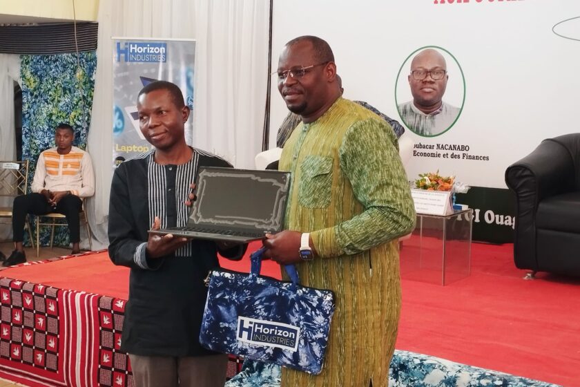 Cérémonie de remise de matériels informatiques aux juridictions par le ministère en charge de la justice, 25 mars 2025