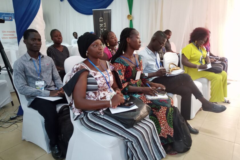 Formation des journalistes sur l'utilisation des outils de l'intelligence artificielle à l'occasion de la 1ere édition du Forum des nouveaux médias, 4 avril 2025