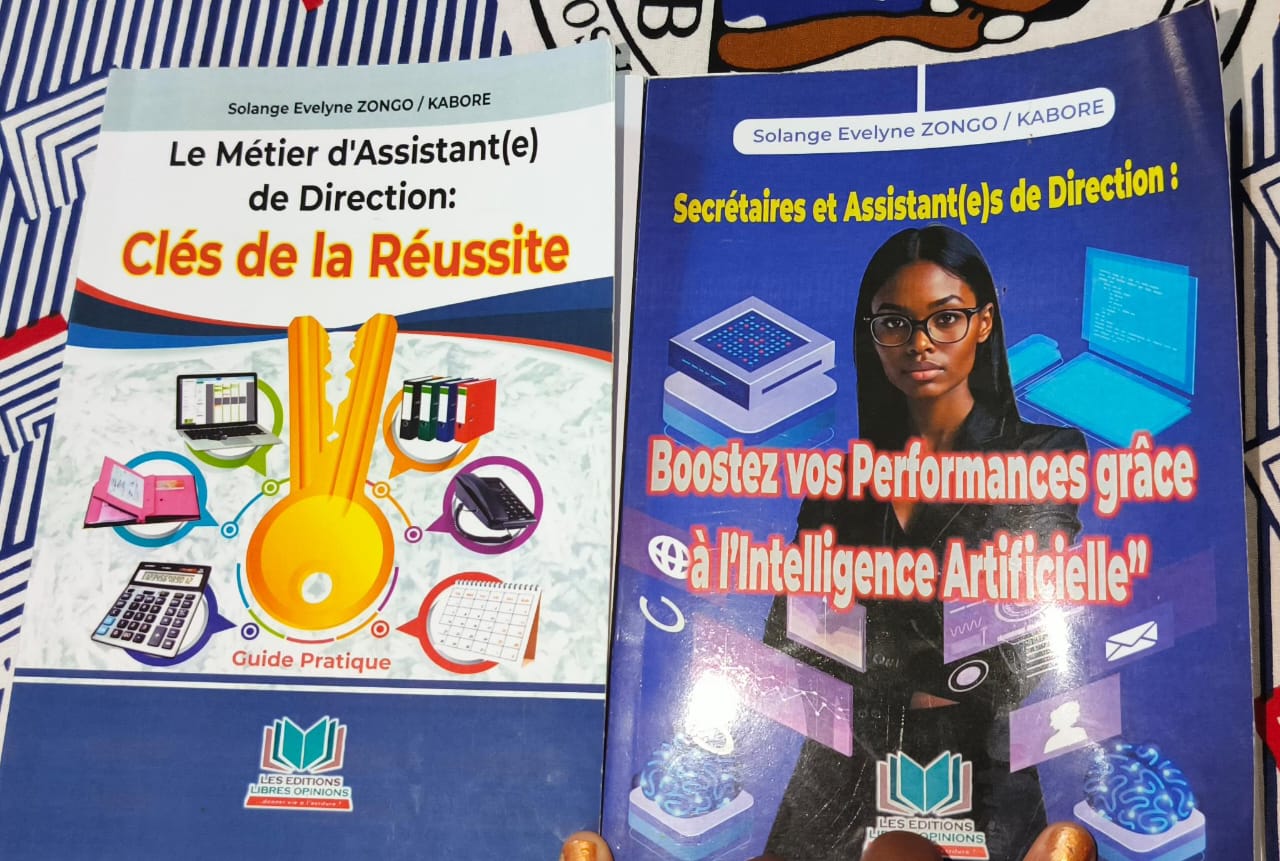 À l’occasion de la Journée de la Secrétaire, Evelyne Zongo/Kaboré, experte en secrétariat a dédicacé ses 2 ouvrages, 17 avril 2025