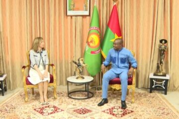 Le Premier ministre a reçu en audience l'ambassadeur de la Turquie au Burkina, Nilgun Erdem Ari en fin de mission