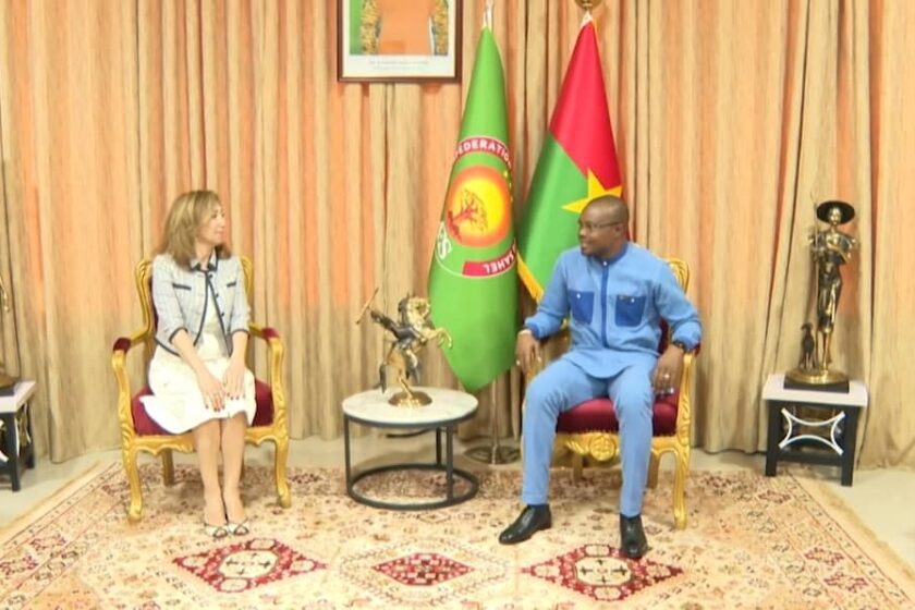 Le Premier ministre a reçu en audience l'ambassadeur de la Turquie au Burkina, Nilgun Erdem Ari en fin de mission