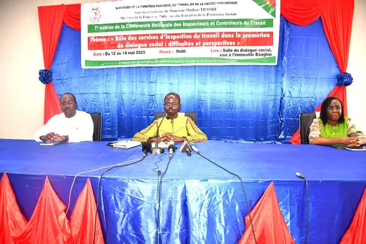 Cérémonie de lancement de la 7e édition de la conférence nationale des inspecteurs et contrôleurs du travail, 12 mai 2025 à Ouagadougou