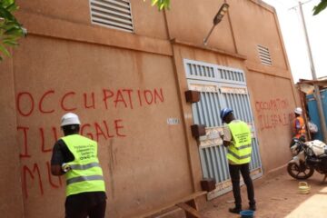 L'ONC-AC a effectué une sortie de sensibilisation et d’interpellation à l’endroit de magasins construits en zone d’habitation, 22 mai 2025