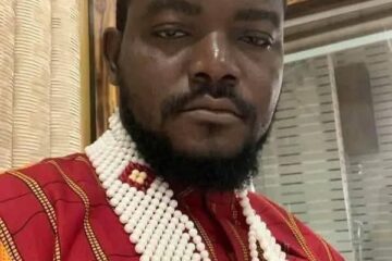 Un médecin traditionnel multimillionnaire nigérian surnommé « E dey play E dey Show » suspecté d'avoir enterré vivantes plus de 70 femmes enceintes pour des rituels d'argent