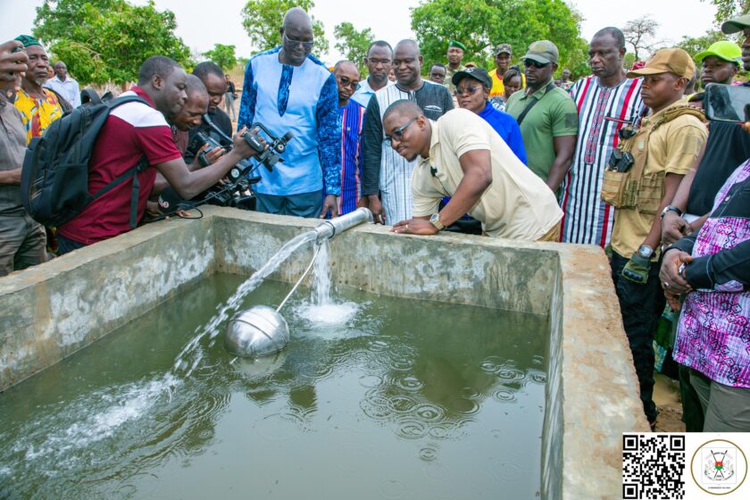 Le DIRCAB du Président du Faso a procédé à la réception officielle des travaux d’aménagement du site maraîcher du 8-Mars des femmes du village de Zongo, dans la commune de Loumbila, région du Plateau-Central, 1er mai 2025