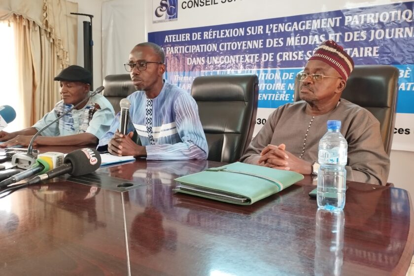 Le CSC a organisé une atelier de réflexion sur l'engagement patriotique et la participation citoyenne des médias et des journalistes dans un contexte de défis sécuritaire, 3 mai 2025