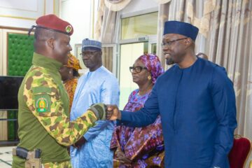 Le Président du Faso, Capitaine Ibrahim Traoré a reçu en audience le Premier ministre sénégalais Ousmane Sonko, 16 mai 2025