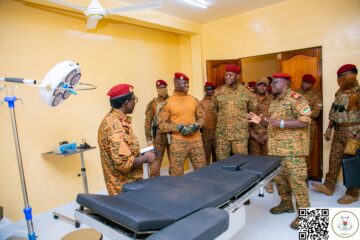Le Président du Faso visite l'hôpital militaire Tanguet-Ouattara, situé au sein du camp Ouezzin-Coulibaly, 23 mai 2025 à Bobo