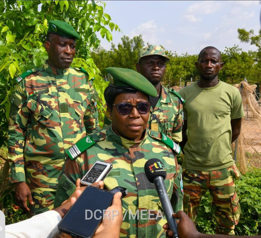 Visite d'une équipe technique du ministère de l’Environnement sur le site de reboisement de la Journée nationale de l’arbre (JNA) 2023 à Toudouwéogo, Ouagadougou, 11 juin