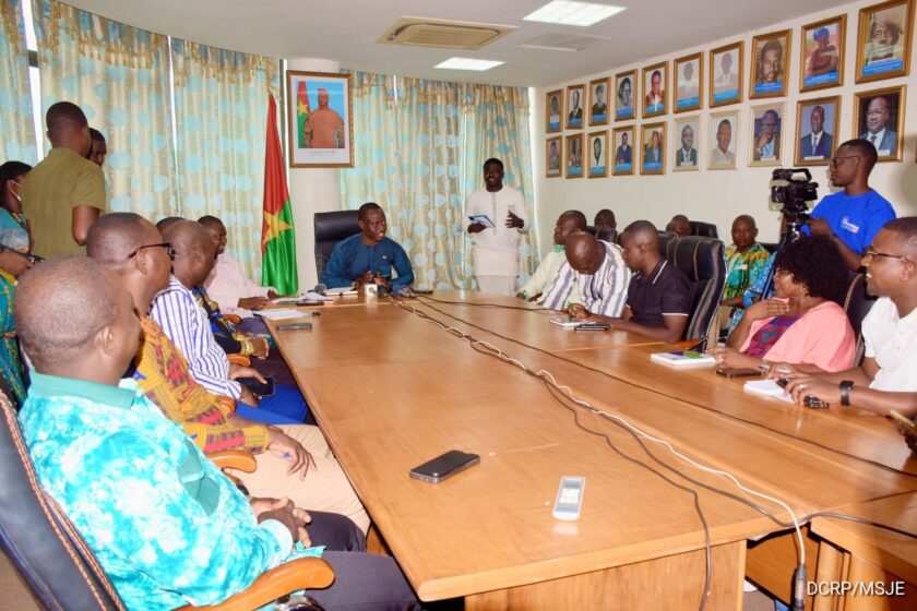 Le ministre en charge du Sport, Roland Somda a animé une conférence de presse sur la tenue de la 1ere édition des jeux de l'AES, 16 juin 2025