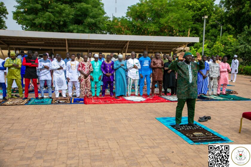 A l'occasion de la fête de Tabaski, le Président du Faso, Capitaine Ibrahim Traoré a effectué la prière avec les soldats, 6 juin 2025