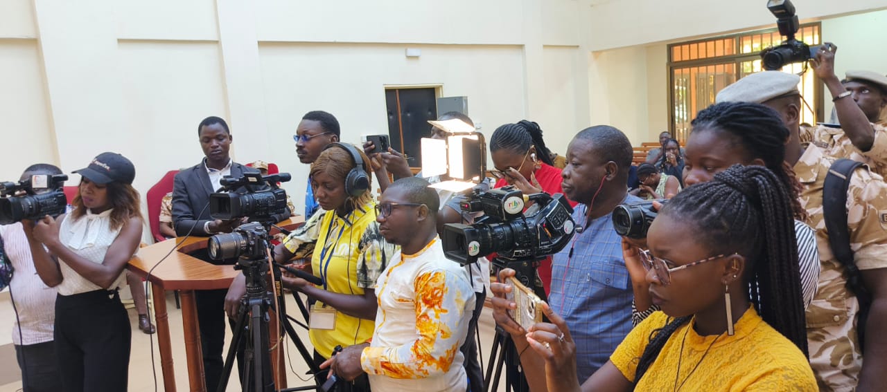 Le procureur du Faso près le TGI Ouaga 1 a animé une conférence de presse sur un réseau d'escroquerie QNET, 11 juin 2025