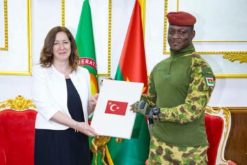 Présentation de lettre de créance de l'ambassadeur de la Turkiye, Feriba Duygu HOKKACI ESIRGEN au Président du Faso, 26 juin 2025