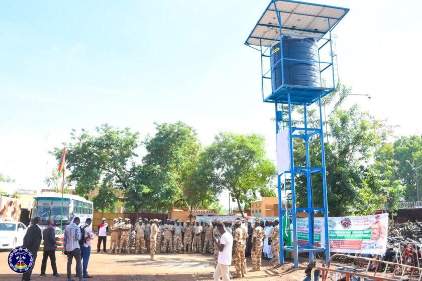 Le Mouvement la VOIX D’AFRIQUE a offert un forage au commissariat Central de Ouagadougou, 3 juillet 2025