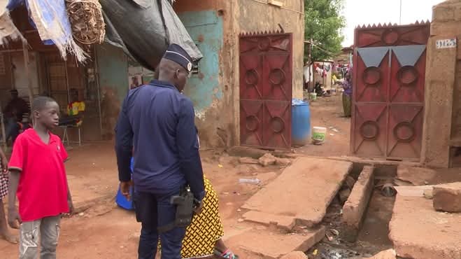 Une unité de la Brigade « laabal » a fait une descente ce jeudi 17 juillet 2025 au quartier Pattes d'oie à Ouaga pour sensibiliser sur l'assainissement